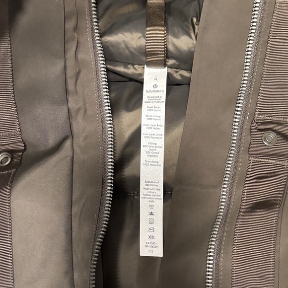 Lululemon Athletica Olive Green Waterproof Down Jacket with a Hood - Picture 5 of 6
